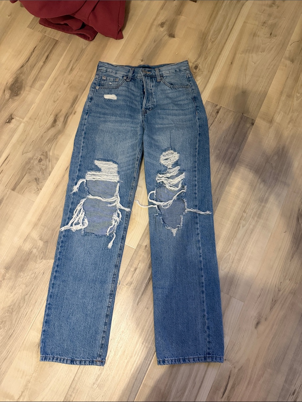 size 0 Aeropostale blue medium wash ripped jeans